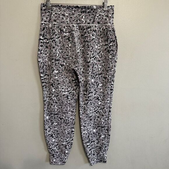 Athleta Salutation Textured Jogger size Medium - Picture 3 of 7